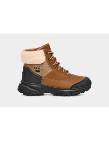 Bota moda muejer UGG YOSE FLUFF V2 MARRON