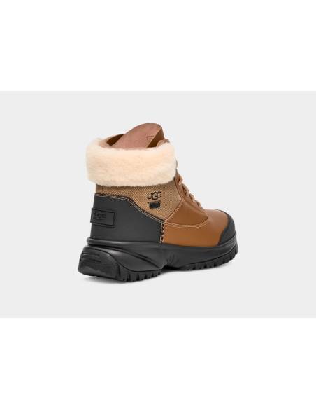 Bota moda muejer UGG YOSE FLUFF V2 MARRON