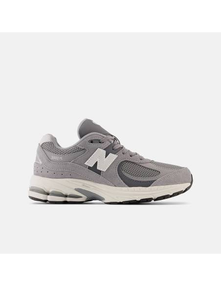Zapatilla junior moda NEW BALANCE 2002R GRIS
