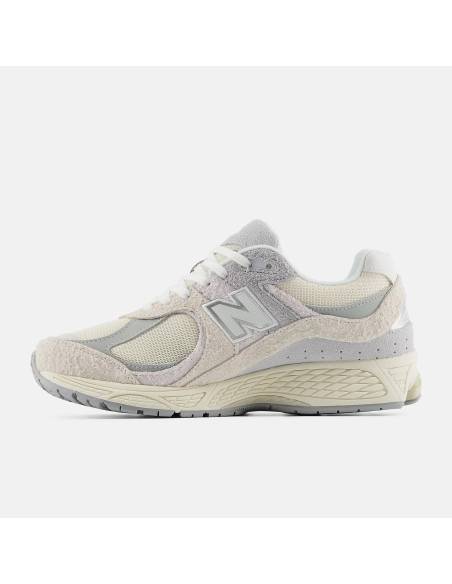 Zapatilla moda NEW BALANCE M2002 REK BEIG